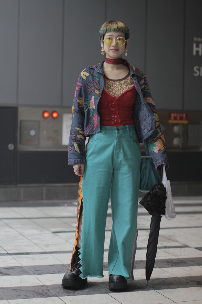 Street style at Tokyo Fashion Week Spring 2017