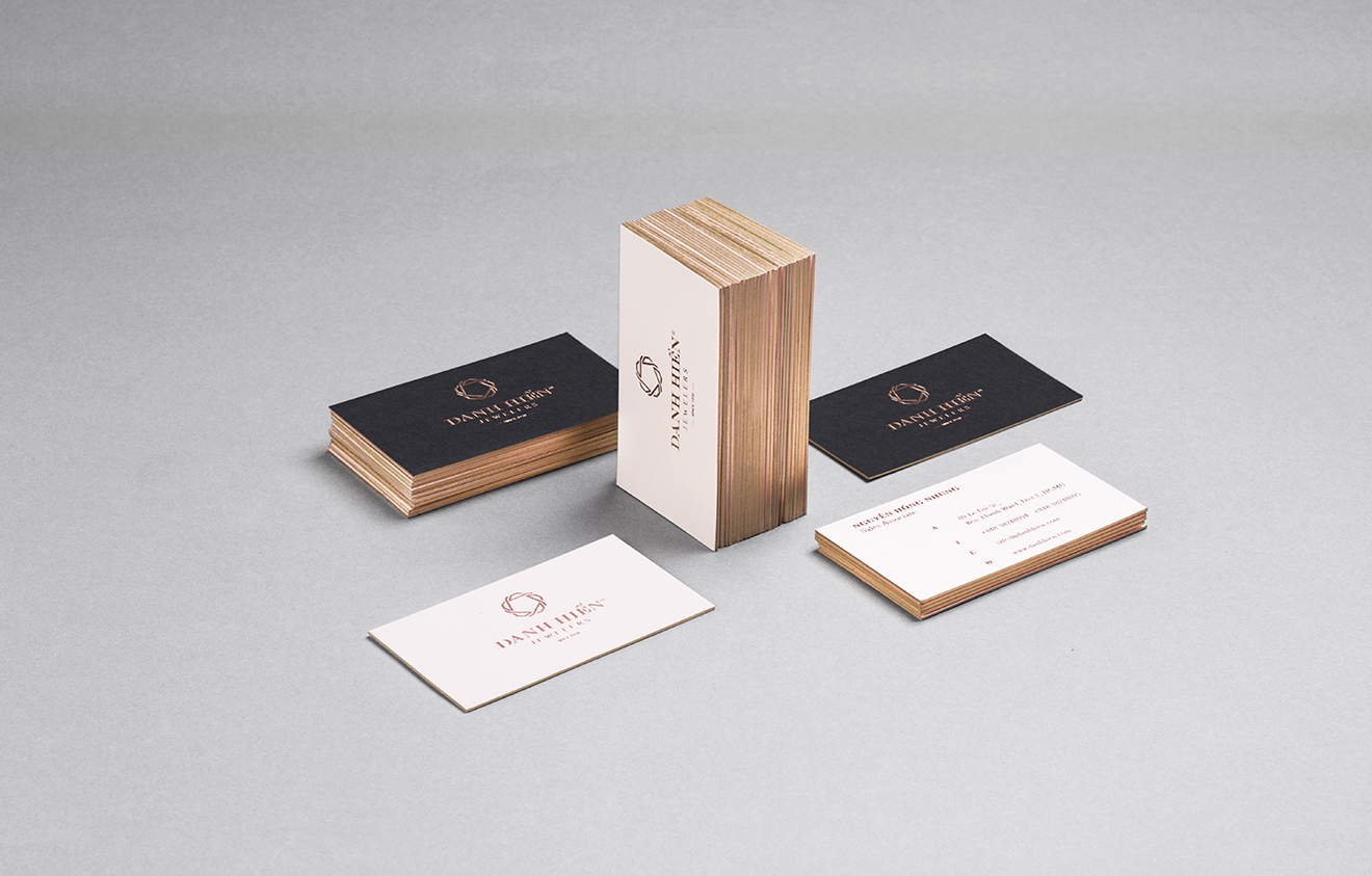 corporation-identity-bratus-branding-agency-vietnam-luxury-busines-card-foil